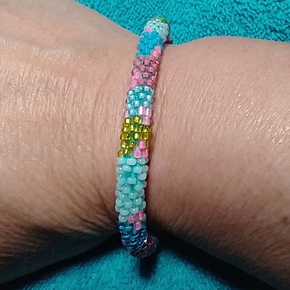 Colorful Beaded Sashka Bracelet Nepal blue pink gold - Picture 1 of 3